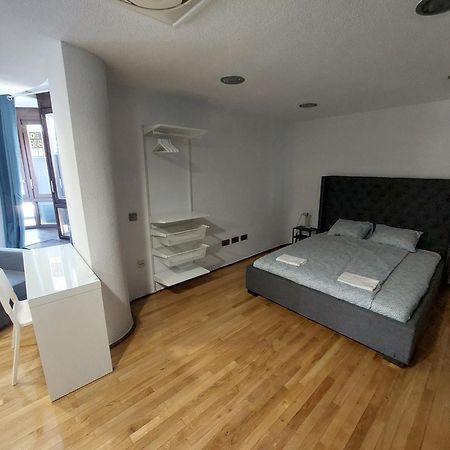 ホテル Coliving Corazon, マドリード エクステリア 写真